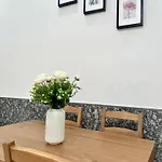 Modern Spacious In Center 布拉格